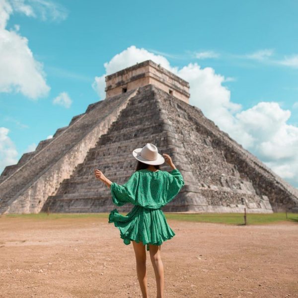 Chichén Itzá Tour + Round Transportation